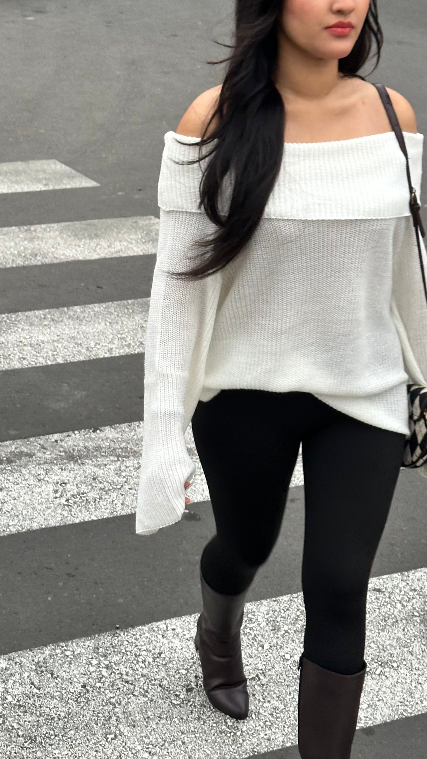 Chompa Offshoulder